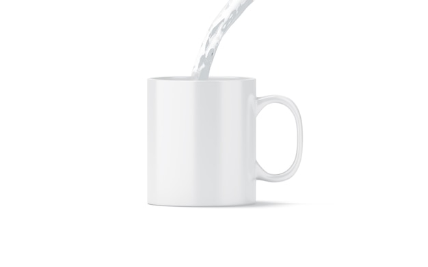 Photo verser de l'eau dans une tasse de thé blanc vierge isolée