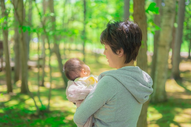 Vert rafraîchissant et parent et enfant