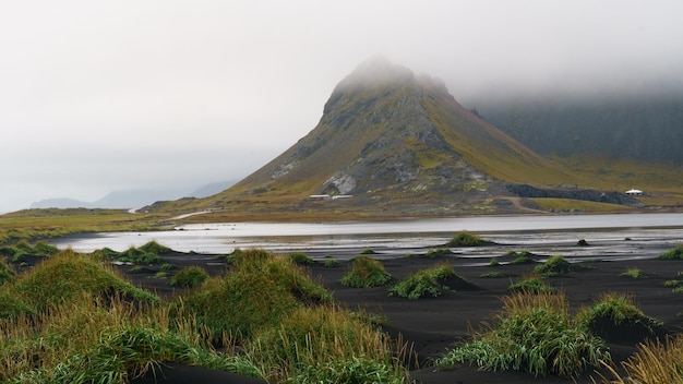 Vesturhorn le matin d'été