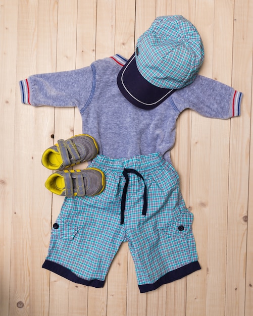 Photo vêtements bébé pour garçons