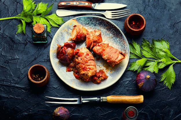 Viande appétissante sautée aux figues