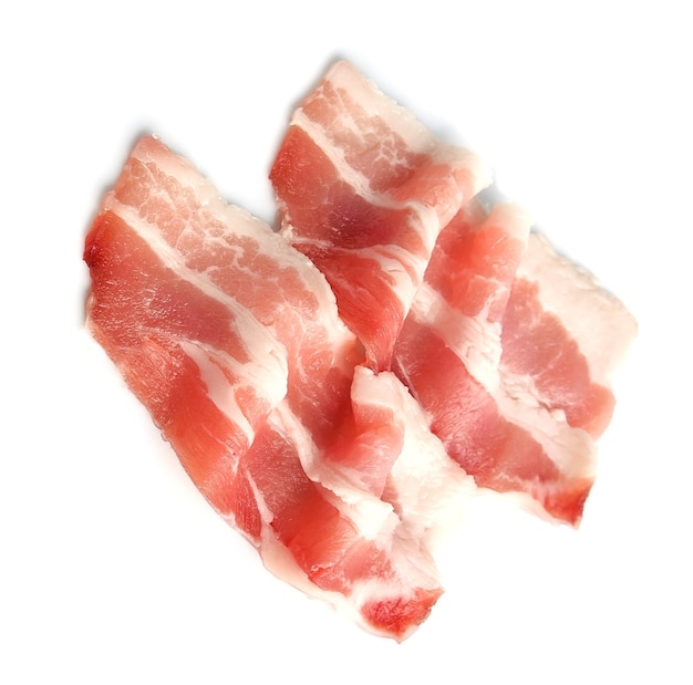 Viande de bacon isolé sur blanc