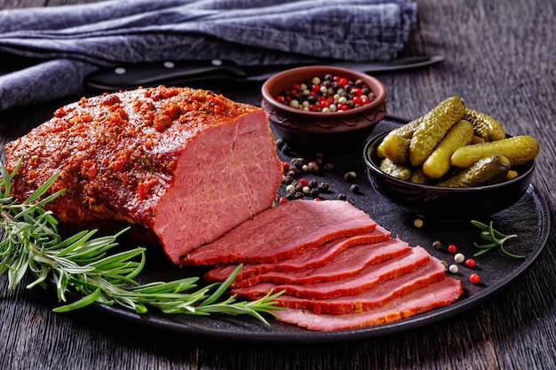 Viande fraîche de rôti de boeuf pastrami de boeuf en tranches