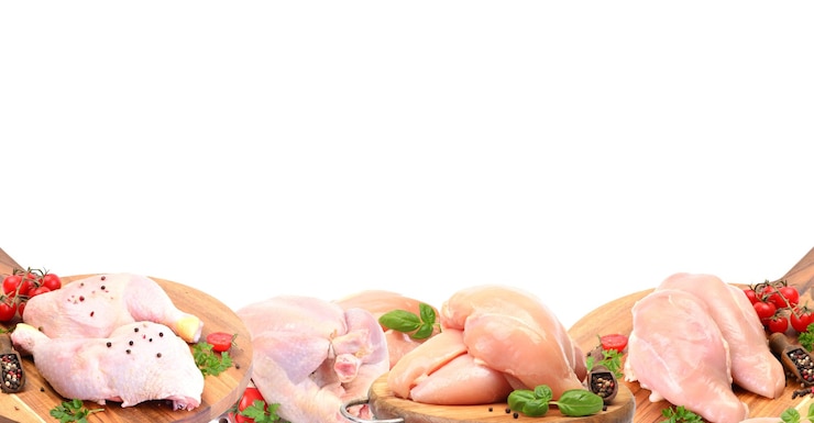 Viande de poulet sur fond blanc