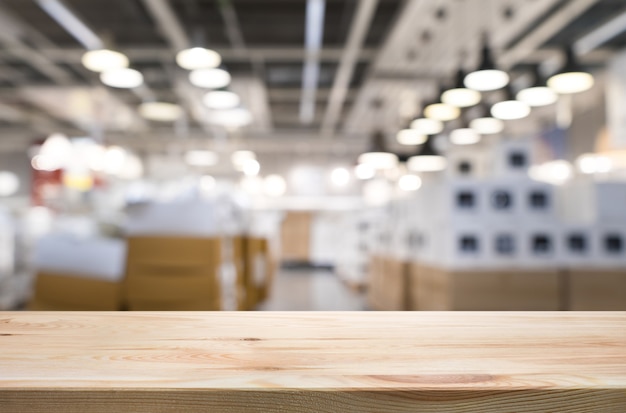 Vide de dessus de table en bois sur fond abstrait bokeh léger