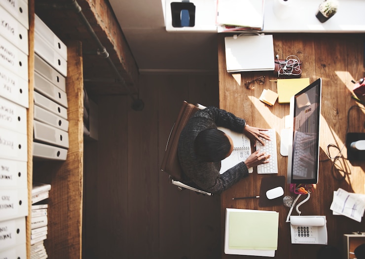 Photo la vie quotidienne des gens d&#39;affaires au bureau