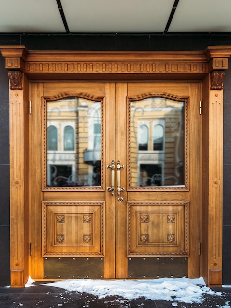 Vieille porte en bois