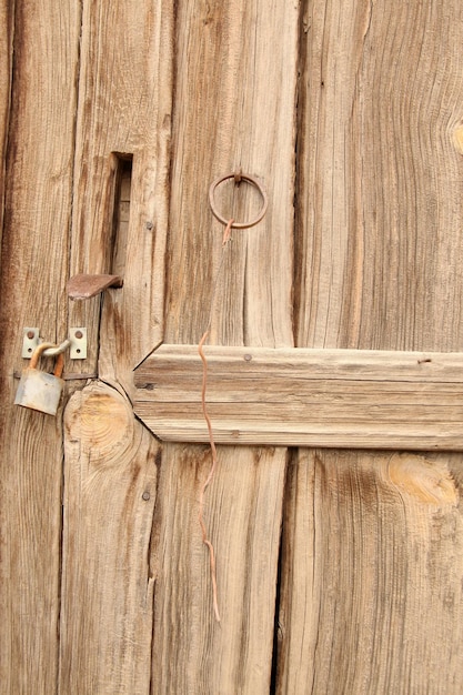 vieille porte en bois