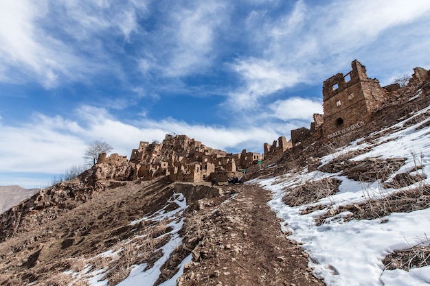 Vieille ville abandonnée de gamsutl république du daghestan russie