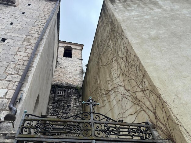 Vieille ville de Kotor Monténégro pierres briques promenade sur la mer aventure attraction touristique