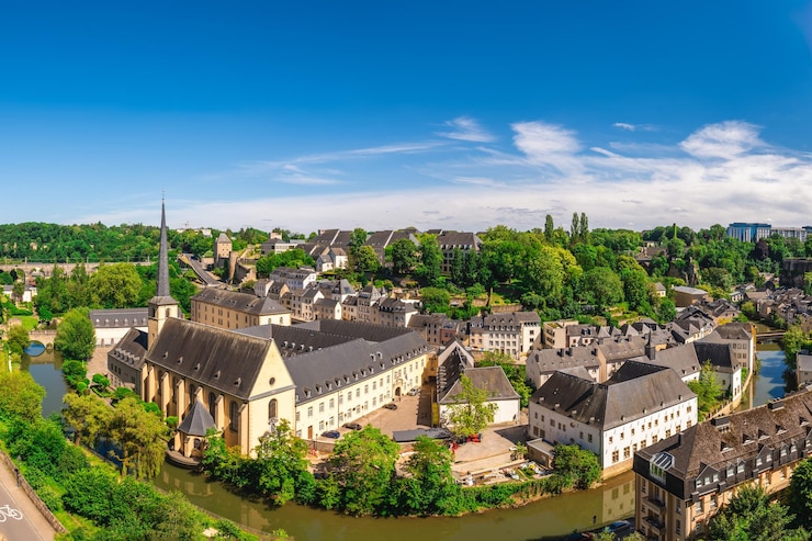 Photo la vieille ville de luxembourg, le quartier de ville haute, est un site du patrimoine mondial de l'unesco au luxembourg.