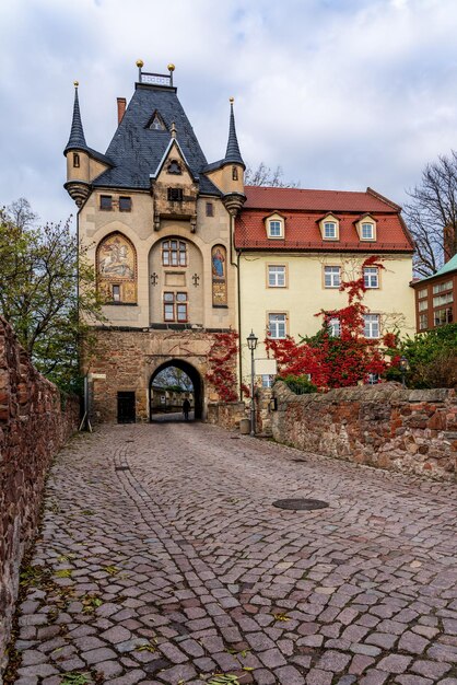 La vieille ville de Meissen avec la porte du château du milieu