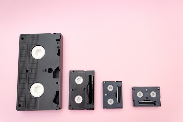 Vieilles cassettes vidéo mini dv, concept rétro.