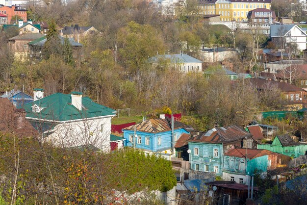 Vieilles maisons en bois dans la région de Vladimir