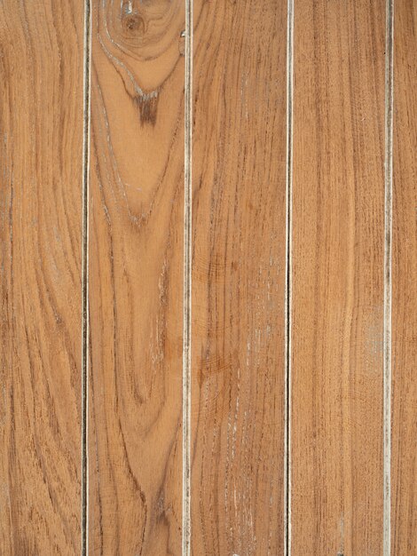 Vieilles planches de bois marron sur fond blanc