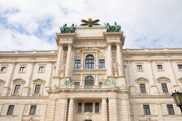 Vienne, Autriche. Célèbre Palais Hofburg avec Heldenplatz à Vienne, capitale autrichienne.
