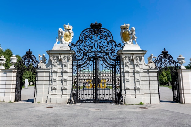 Vienne Autriche juin 15 2023 les portes du Belvédère un complexe historique de bâtiments à Vienne