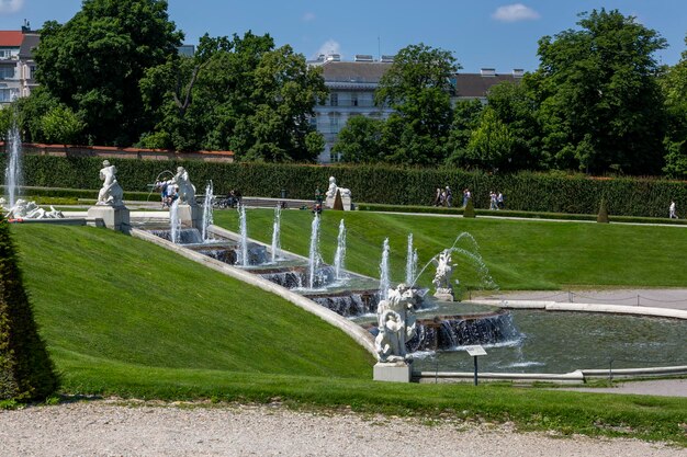 Vienne Autriche15 juin 2023 fontaines dans le jardin du Belvédère supérieur à Vienne