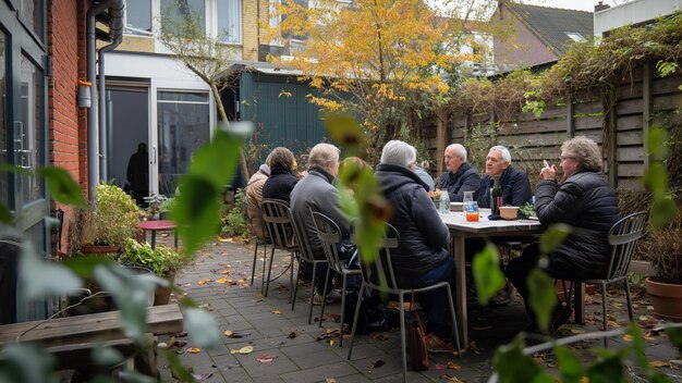 Les vieux, les amis, la famille, le sourire, la séance photo heureuse, le plaisir à l'extérieur.