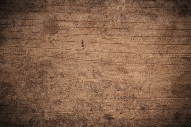 Vieux fond en bois texturé sombre grunge, la surface de l'ancienne texture bois brun, vue de dessus lambris bois brun