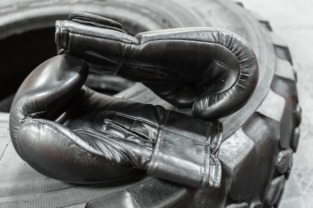 Photo vieux gants de boxe