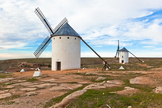 Vieux moulins à vent espagnols