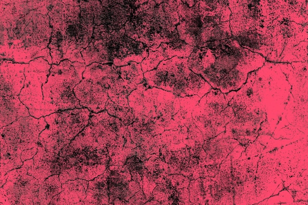 Vieux mur de béton de couleur rose abandonné en détresse avec une texture grunge lourde et des fissures