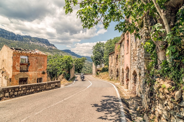 Vieux village abandonné Gairo Vecchio détruit par une inondation et appelé Ghost Town Sardaigne Italie