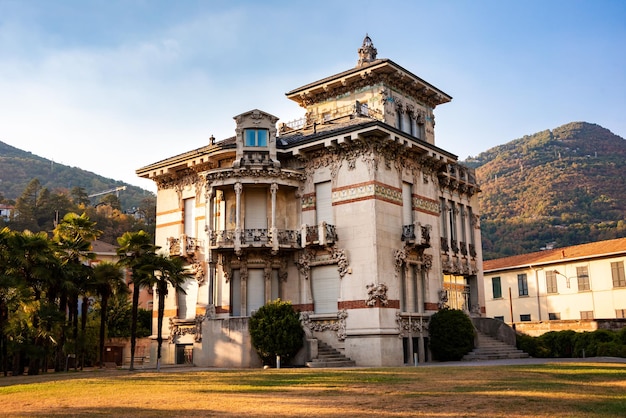 Villa élégante ou manoir sur le lac de Côme en Italie