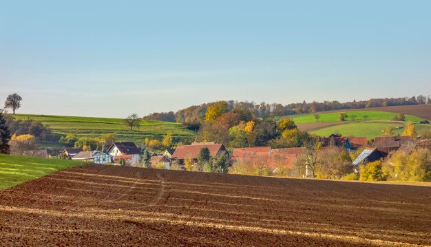 village à l'automne