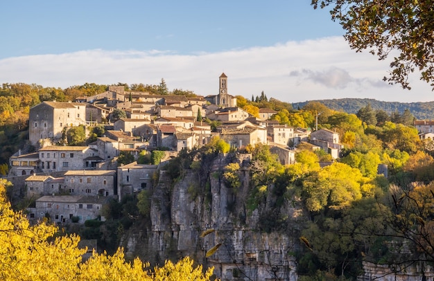 Photo le village de balazuc est l'un des plus beaux villages de france photographie prise en france