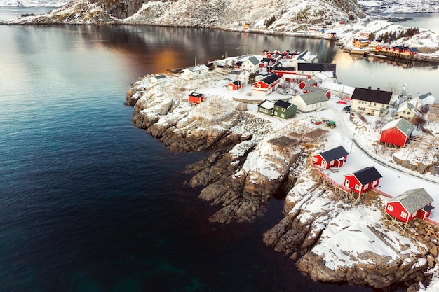 Village Coloré De Hamnoy Sur La Neige En Hiver Chez Lofoten