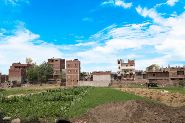 Village égyptien traditionnel près du Caire, en Égypte