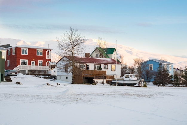 Le village sur l'île de Hrisey en Islande