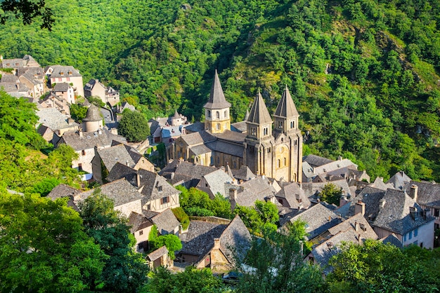 Village médiéval de Conques et abbaye Saint Foy