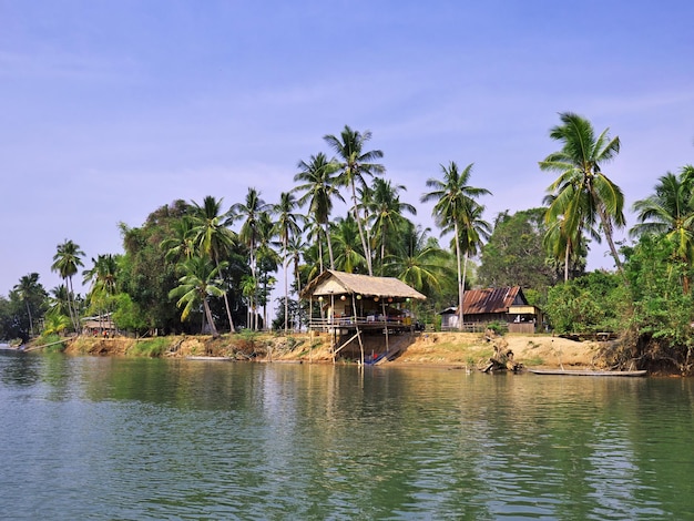 Le village sur le Mékong Champassak Laos