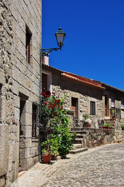 Le village de Monsanto au Portugal