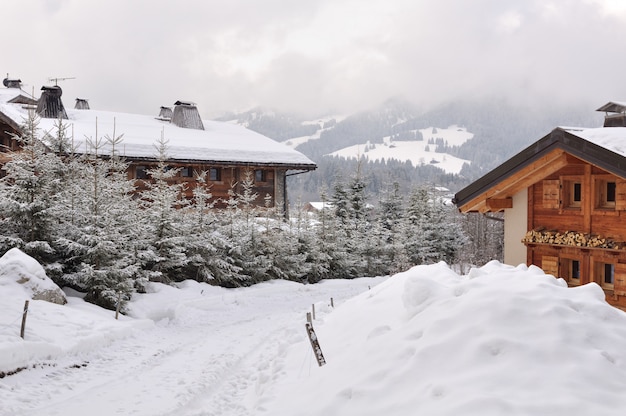 Village de montagne en hiver