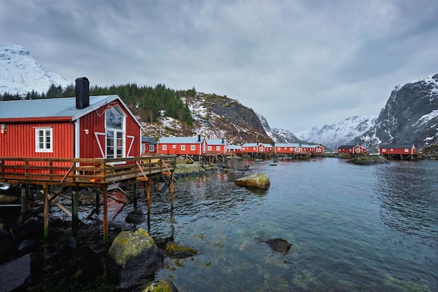 Photo le village de pêcheurs de nusfjord en norvège