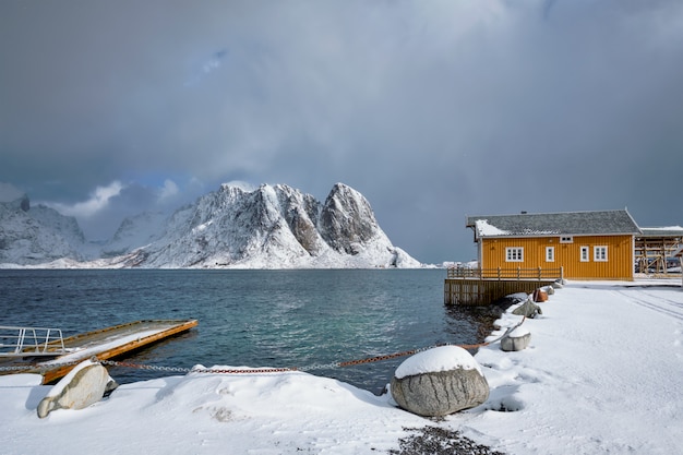 Village de pêcheurs de Sakrisoy sur les îles Lofoten, Norvège