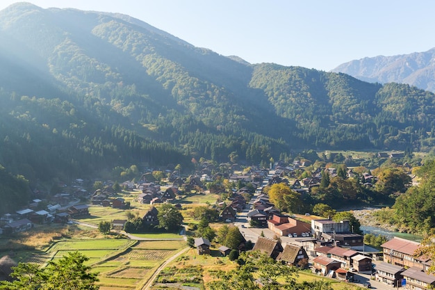 Le village traditionnel japonais de Shirakawago