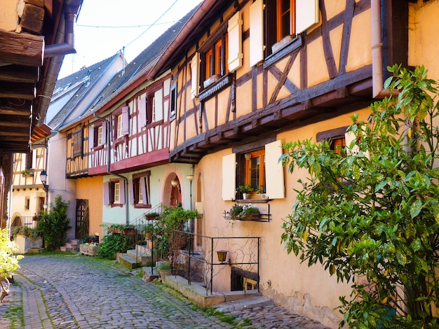 Villages d'Alsace France Maisons aux façades colorées maisons à colombages en pente toits d'ardoise