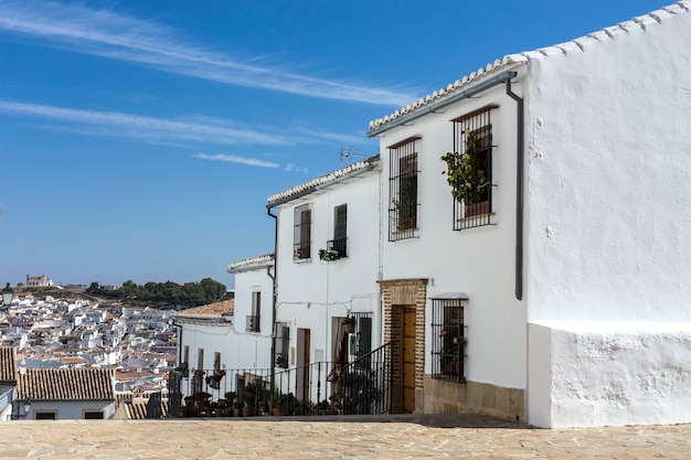 Villages andalous blancs traditionnels avec vue. Antequera. Malaga. Espagne