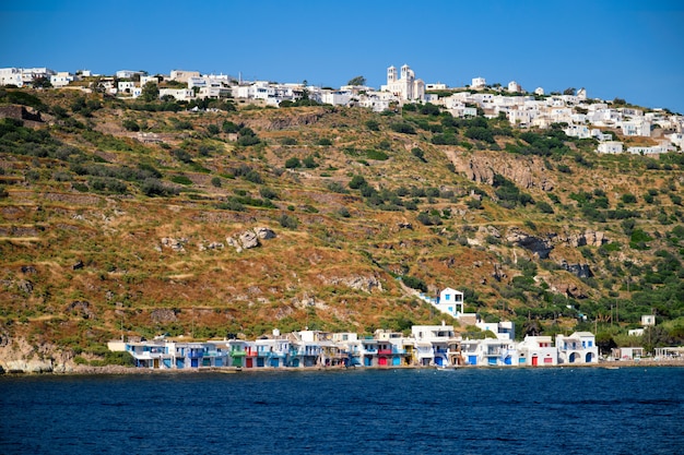 Villages de Klima et Plaka sur l'île de Milos, Grèce