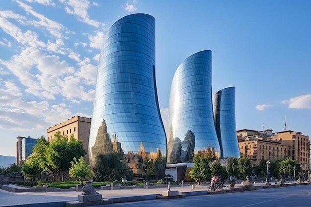 une ville avec un bâtiment qui a un panneau qui dit le nom de la ville