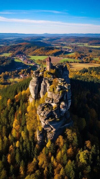 Photo une ville est une formation rocheuse située sur une montagne