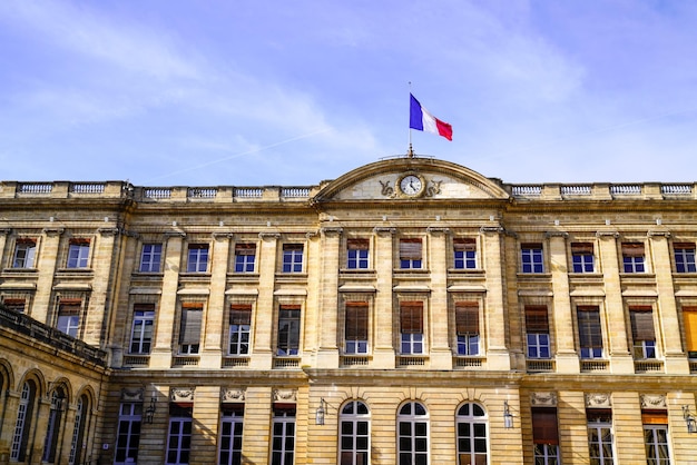 Ville française bordeaux hôtel de ville dans l'hôtel de ville dans le bâtiment du centre palais rohan façade de l'hôtel de ville