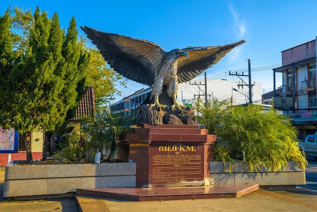 Ville de Krabi Thaïlande Monument de l'aigle