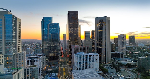 Ville de los angeles panoramique paysage urbain skyline vue aérienne panoramique au coucher du soleil immeuble de bureaux