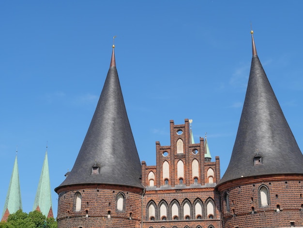 la ville de Lübeck dans le SchlewsigHolstein sur la mer Baltique